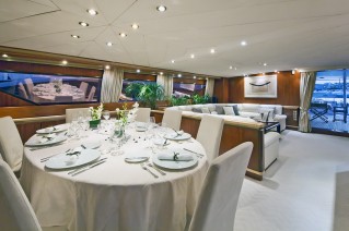 Yacht SUNLINER X -  Formal Dining